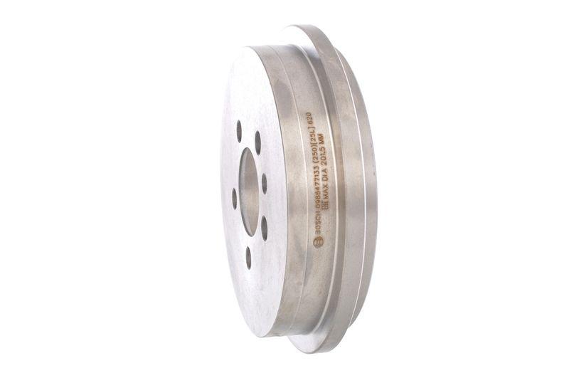 Tambour de frein BOSCH 0 986 477 133