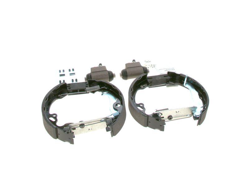 Jeu de mâchoires de frein BOSCH 0 204 114 643