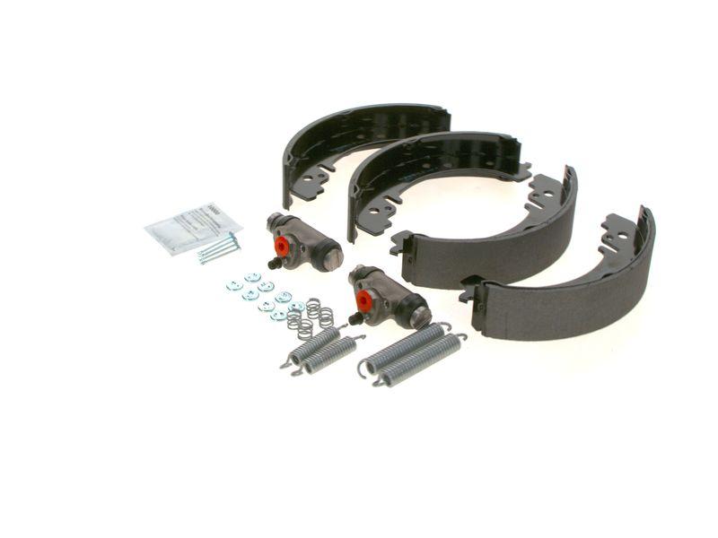 Jeu de mâchoires de frein BOSCH 0 204 113 528
