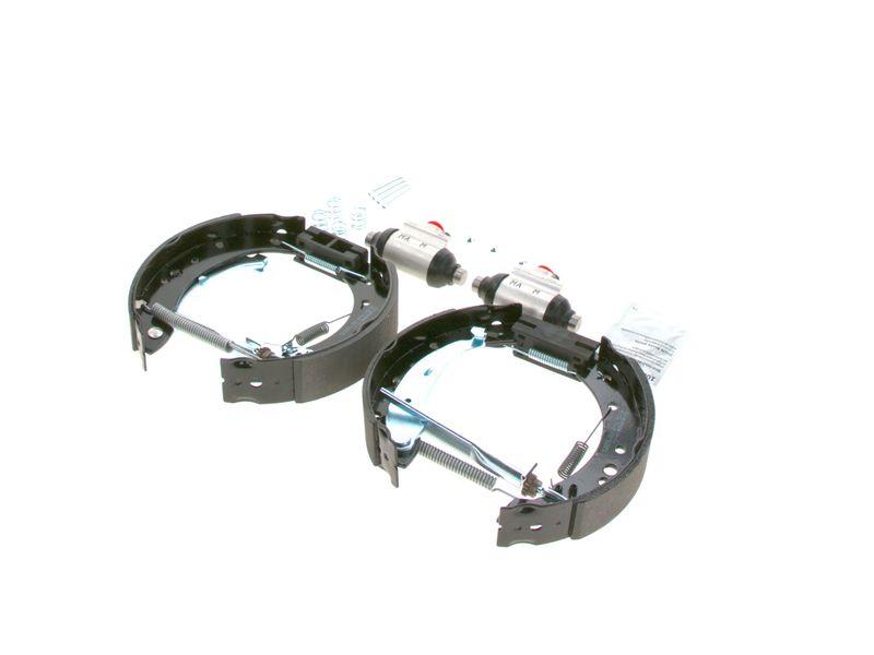 Jeu de mâchoires de frein BOSCH 0 204 114 675