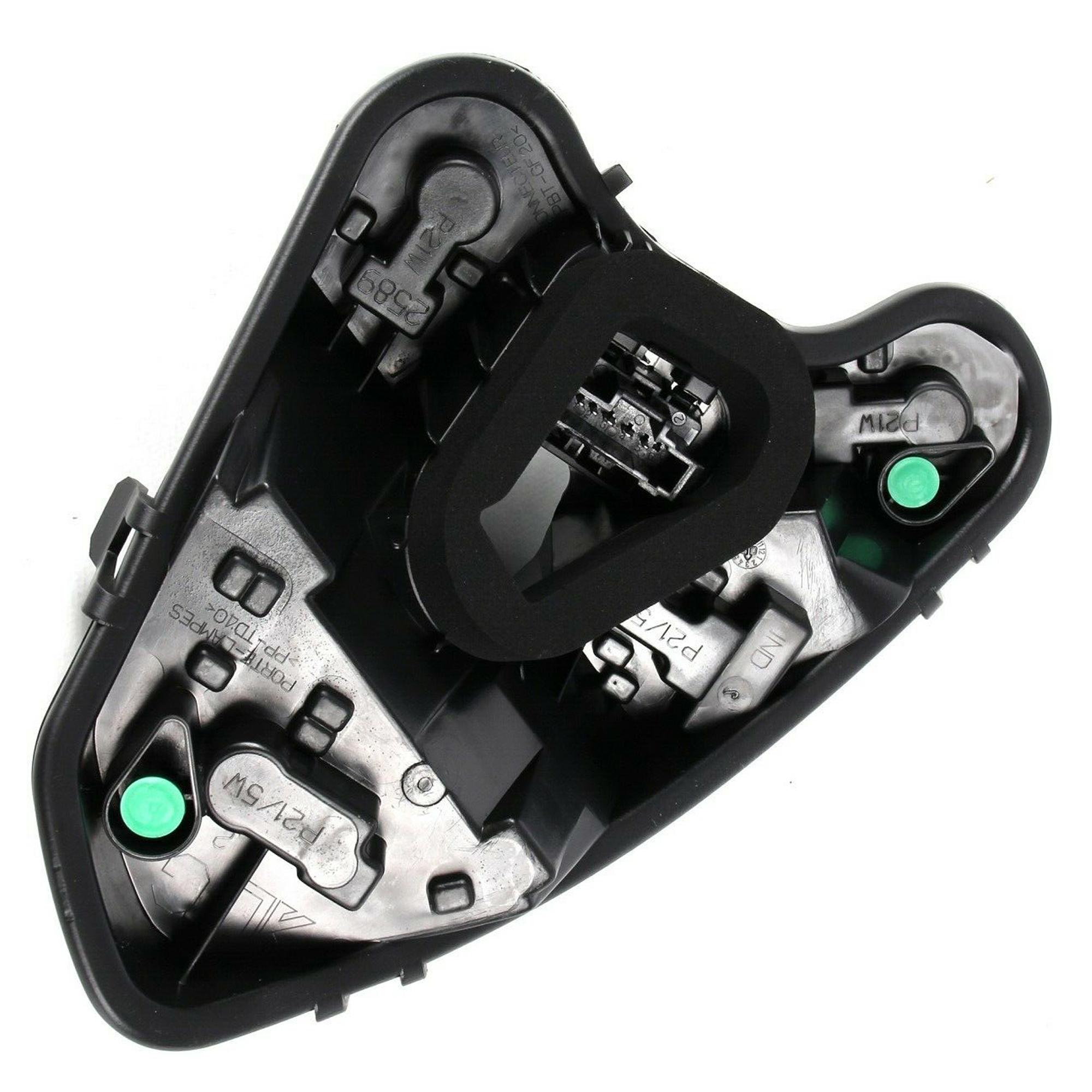 Platine de feu arrière gauche pour Peugeot 308 Berline phase 1 (jusque 2014) PARTSLINE SC56401