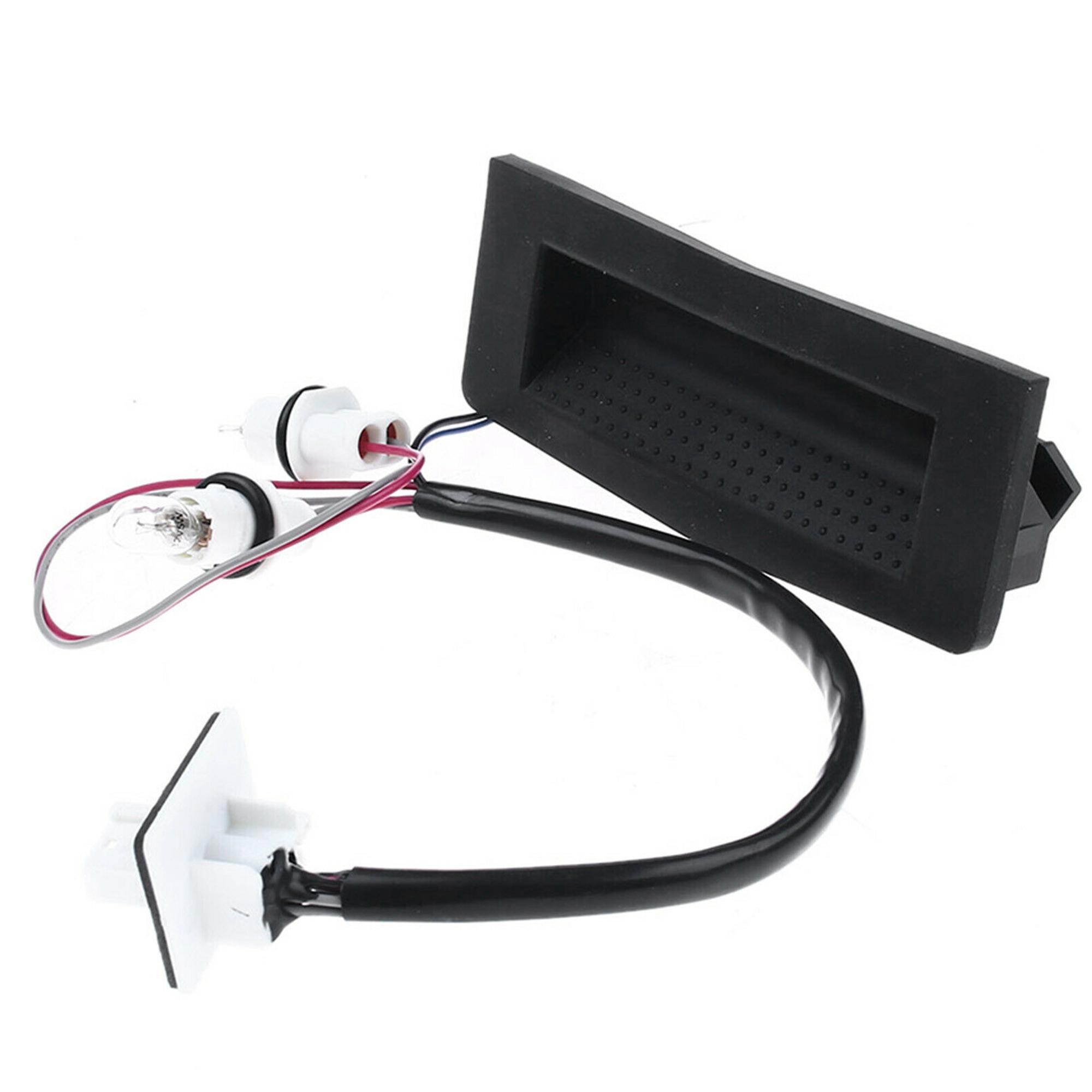 Bouton, contacteur de hayon compatible avec Astra H ou Zafira B PARTSLINE SC57801