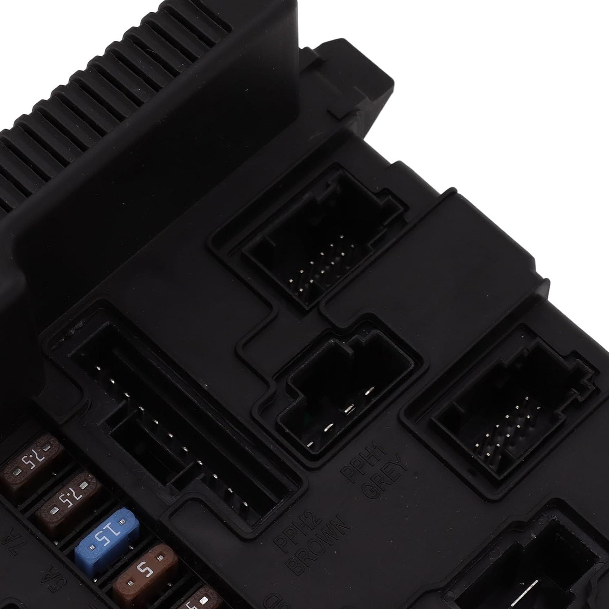 Boîte à fusibles pour Renault Scénic 2, Grand Scénic 2 et Mégane 2 (2003-2009) PARTSLINE SC59956