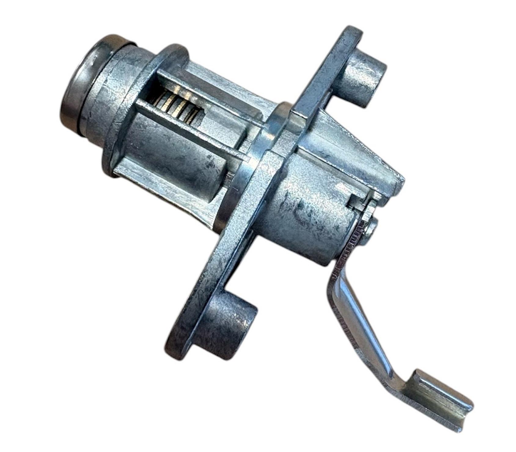 Serrure barillet de coffre pour Peugeot 107 Citroën C1 Toyota Aygo PARTSLINE SC61256